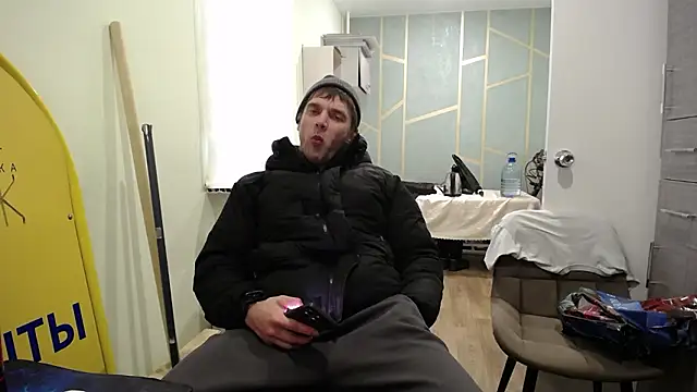 Snapshot of Max_2322 chatting on February 2, 2026, 6:56 am Max 2322 online show from February 2, 2026, 6:56 am