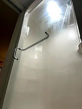 Snapshot of 1BeautyN1Beast chatting on October 26, 2025, 1:06 am 1BeautyN1Beast online show from October 26, 2025, 1:06 am