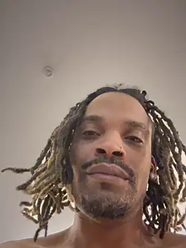 Snapshot of 1BeautyN1Beast chatting on December 18, 2025, 1:44 am 1BeautyN1Beast online show from December 18, 2025, 1:44 am