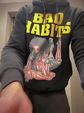 Snapshot of 1BeautyN1Beast chatting on November 18, 2025, 3:15 pm 1BeautyN1Beast online show from November 18, 2025, 3:15 pm