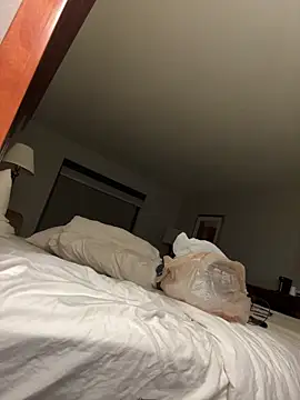 Snapshot of 1BeautyN1Beast chatting on November 11, 2025, 1:44 am 1BeautyN1Beast online show from November 11, 2025, 1:44 am