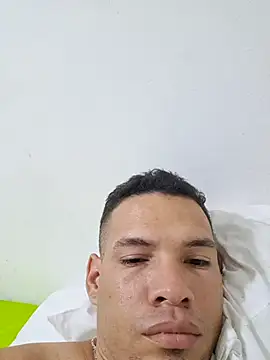 kinke31 online show from April 28, 2026, 3:33 am