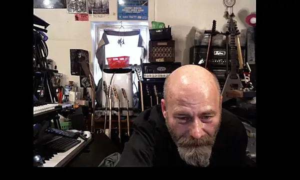 Snapshot of SirGarMack chatting on February 9, 2026, 5:11 pm SirGarMack online show from February 9, 2026, 5:11 pm