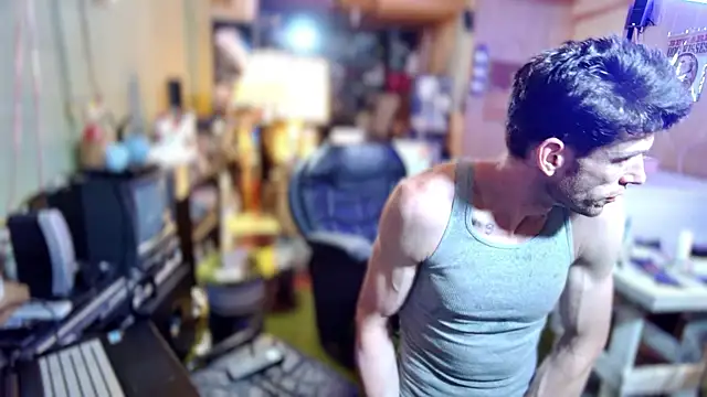 Snapshot of savageconfidence chatting on October 4, 2025, 5:53 am savageconfidence online show from October 4, 2025, 5:53 am