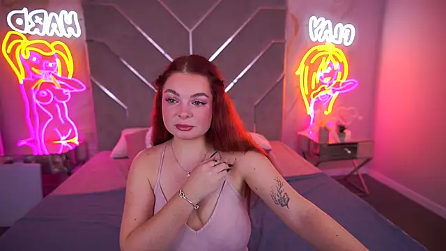 CarolinaDia online show from November 7, 2025, 8:46 pm