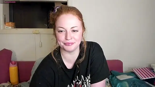 Snapshot of aaprill chatting on October 14, 2025, 10:16 am aaprill online show from October 14, 2025, 10:16 am