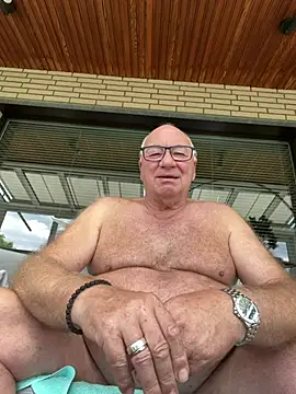 Snapshot of biggandybig chatting on July 19, 2026, 11:18 am biggandybig online show from July 19, 2026, 11:18 am