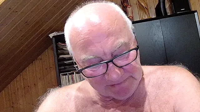 Snapshot of biggandybig chatting on July 19, 2026, 11:23 pm biggandybig online show from July 19, 2026, 11:23 pm