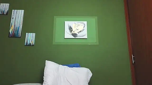 Abril Bianchi online show from April 19, 2026, 6:10 pm