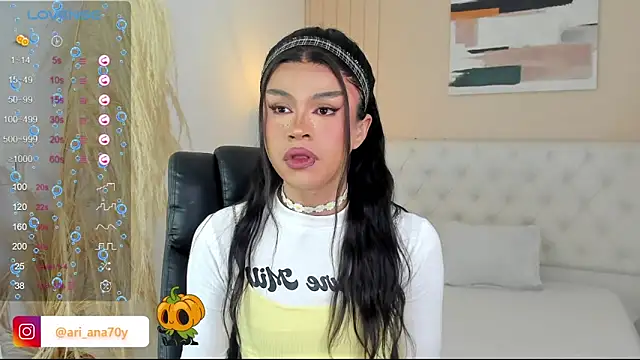 LOISE-XX online show from October 15, 2025, 4:22 am