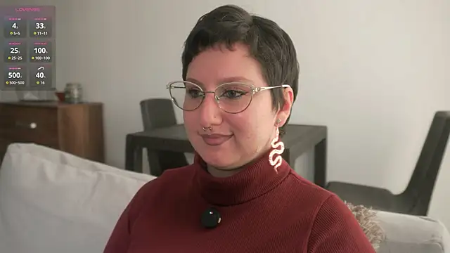 Ximenna Cruz online show from September 18, 2025, 6:55 pm