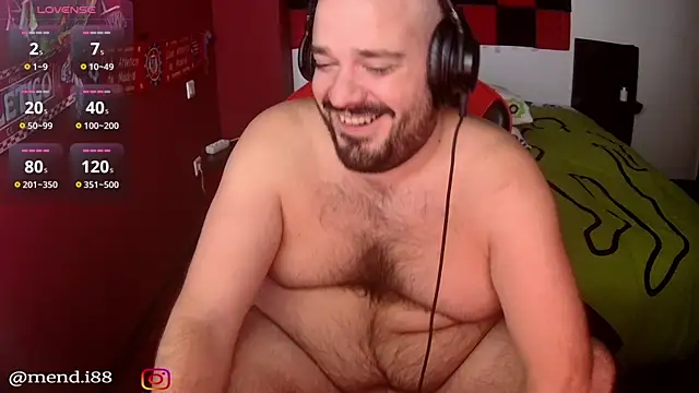 menditeta1 online show from December 3, 2025, 9:47 pm