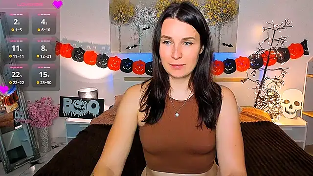 YrKiraXO online show from October 22, 2025, 6:13 am