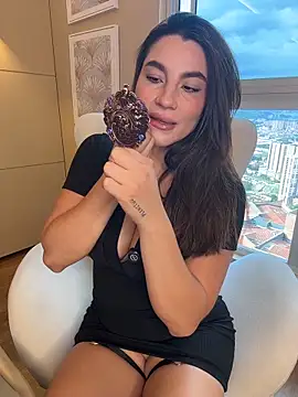 SaharaRush  online show from February 5, 2026, 9:10 pm