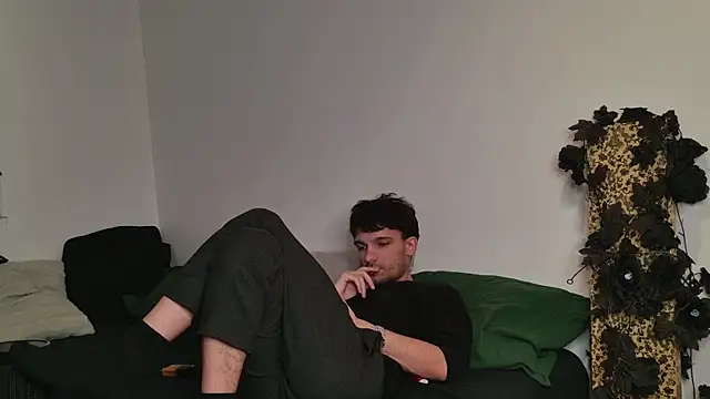 JackDesFeux online show from December 3, 2025, 2:12 am