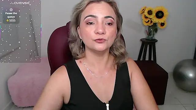 ana milf online show from February 9, 2026, 1:53 pm