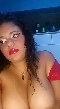 Snapshot of Thifanyvip22 chatting on January 12, 2025, 2:14 am Thifanyvip22 online show from January 12, 2025, 2:14 am