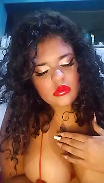 Snapshot of Thifanyvip22 chatting on January 4, 2025, 4:44 am Thifanyvip22 online show from January 4, 2025, 4:44 am