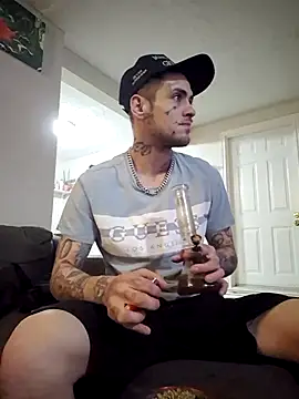 jayson902 online show from December 14, 2025, 10:37 pm