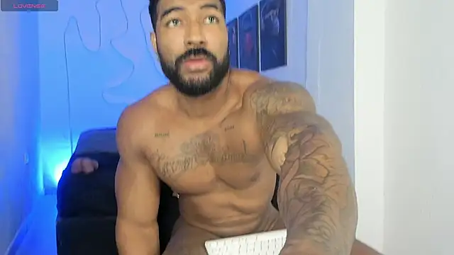 Snapshot of Xander_Str0ng chatting on October 17, 2025, 1:13 pm Xander Str0ng online show from October 17, 2025, 1:13 pm