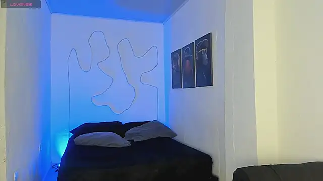 Snapshot of Xander_Str0ng chatting on November 4, 2025, 12:42 pm Xander Str0ng online show from November 4, 2025, 12:42 pm