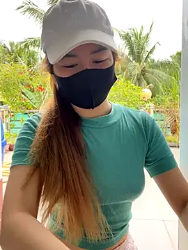 Snapshot of BabyThree_ chatting on September 21, 2025, 8:19 am BabyThree online show from September 21, 2025, 8:19 am