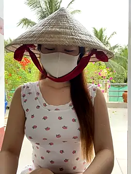 Snapshot of BabyThree_ chatting on October 30, 2025, 8:45 am BabyThree online show from October 30, 2025, 8:45 am