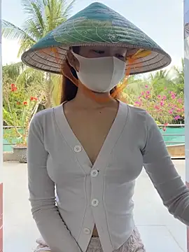 BabyThree  online show from March 18, 2026, 8:39 am