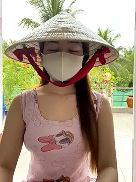 Snapshot of BabyThree_ chatting on October 22, 2025, 8:03 am BabyThree online show from October 22, 2025, 8:03 am