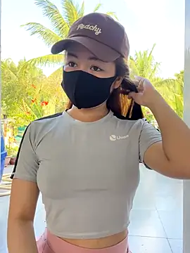 Snapshot of BabyThree_ chatting on September 23, 2025, 9:27 am BabyThree online show from September 23, 2025, 9:27 am