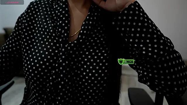 Snapshot of only_aleesha chatting on July 25, 2026, 5:30 pm only aleesha online show from July 25, 2026, 5:30 pm