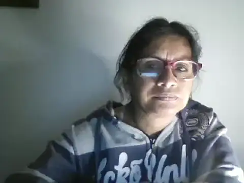 Snapshot of titssmall123 chatting on February 13, 2025, 5:16 am titssmall123 online show from February 13, 2025, 5:16 am