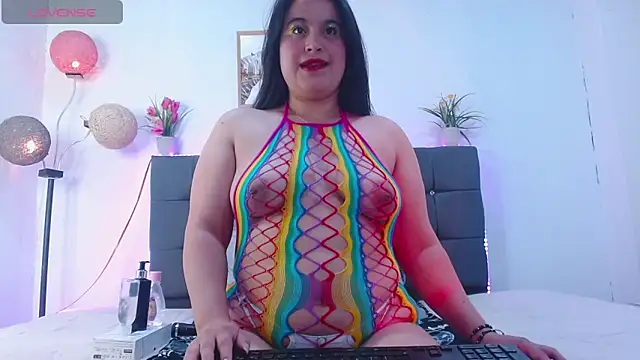 mia xx1 online show from February 10, 2026, 4:00 am