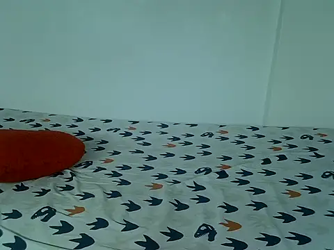 Snapshot of laetitia_ chatting on November 8, 2025, 10:02 pm laetitia online show from November 8, 2025, 10:02 pm