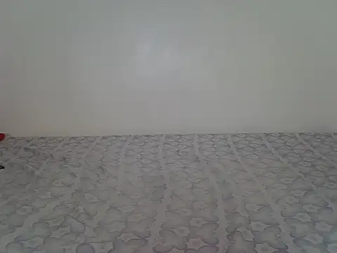 laetitia  online show from March 3, 2026, 1:29 pm