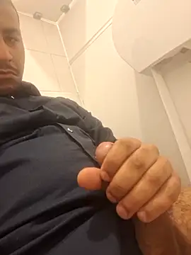 gressw22 online show from June 10, 2026, 12:12 am