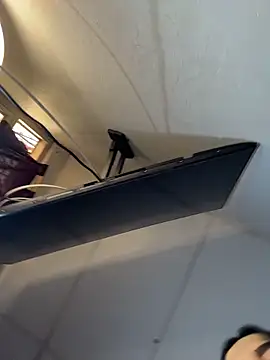 saragill323 online show from February 18, 2026, 4:47 pm