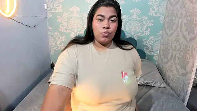 Snapshot of chanel_hot_001 chatting on March 21, 2025, 2:18 am chanel hot 001 online show from March 21, 2025, 2:18 am