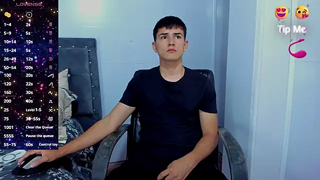 Snapshot of Jacobb_Lee chatting on November 6, 2025, 10:25 pm Jacobb Lee online show from November 6, 2025, 10:25 pm