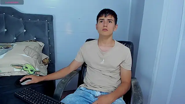 Snapshot of Jacobb_Lee chatting on November 24, 2025, 8:20 pm Jacobb Lee online show from November 24, 2025, 8:20 pm