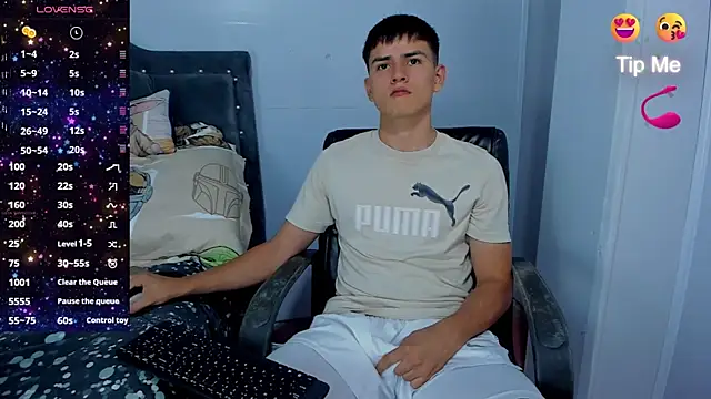 Snapshot of Jacobb_Lee chatting on October 27, 2025, 10:00 pm Jacobb Lee online show from October 27, 2025, 10:00 pm