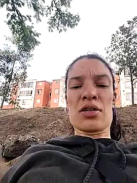 rebekka simpson online show from October 6, 2025, 3:02 pm