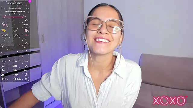 Lilacutte  online show from March 21, 2026, 8:19 am