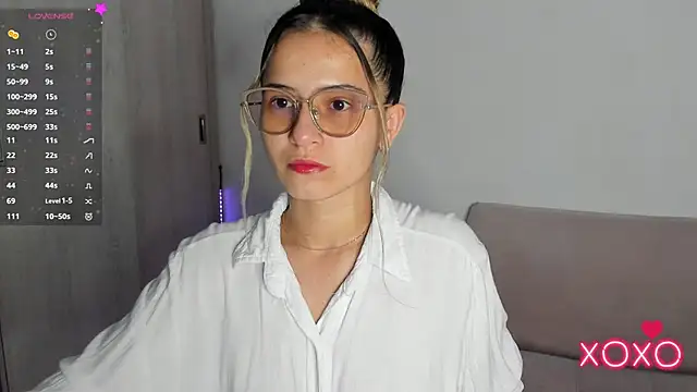 Lilacutte  online show from September 20, 2025, 7:35 am