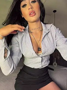 SOPHICARTERS online show from January 14, 2026, 12:31 pm