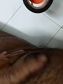 Snapshot of cenyon124 chatting on February 16, 2025, 3:59 pm cenyon124 online show from February 16, 2025, 3:59 pm