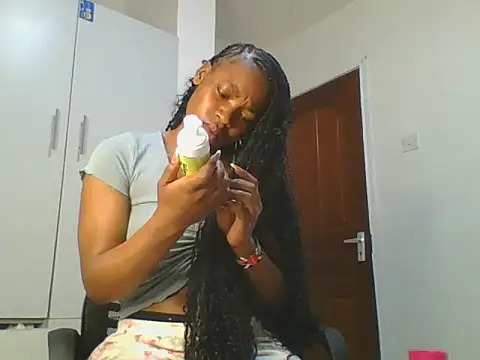 Snapshot of _Becky002 chatting on May 26, 2026, 11:30 am Becky002 online show from May 26, 2026, 11:30 am