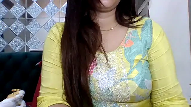 sparkling queen online show from November 5, 2025, 1:58 pm