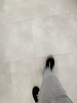 Snapshot of A_man_in_public chatting on November 5, 2025, 3:04 pm A man in public online show from November 5, 2025, 3:04 pm