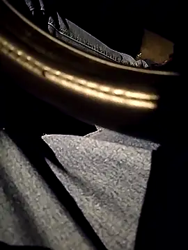 Snapshot of A_man_in_public chatting on October 25, 2025, 8:42 pm A man in public online show from October 25, 2025, 8:42 pm